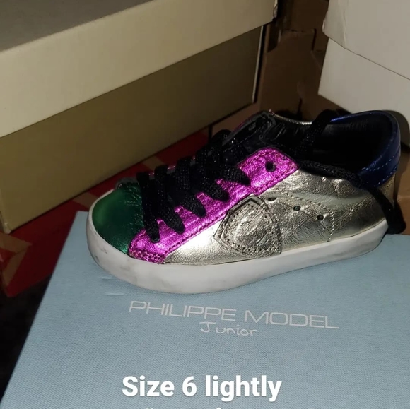 Kids shoes - Picture 1 of 1